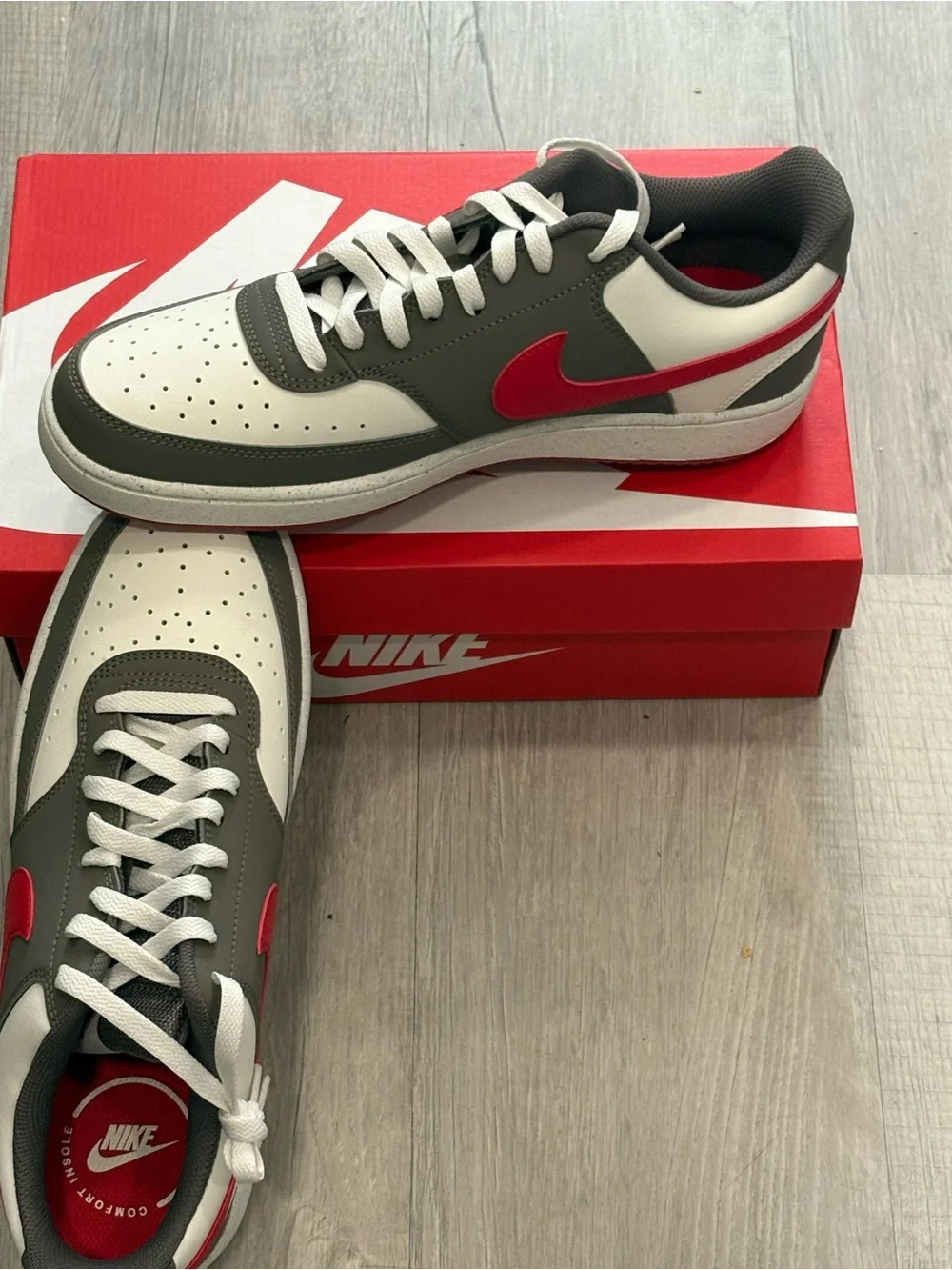 Nike Men’s Low-Top Sneakers - White/Gray with Red Swoosh. BNWT size 10 AT-7/48